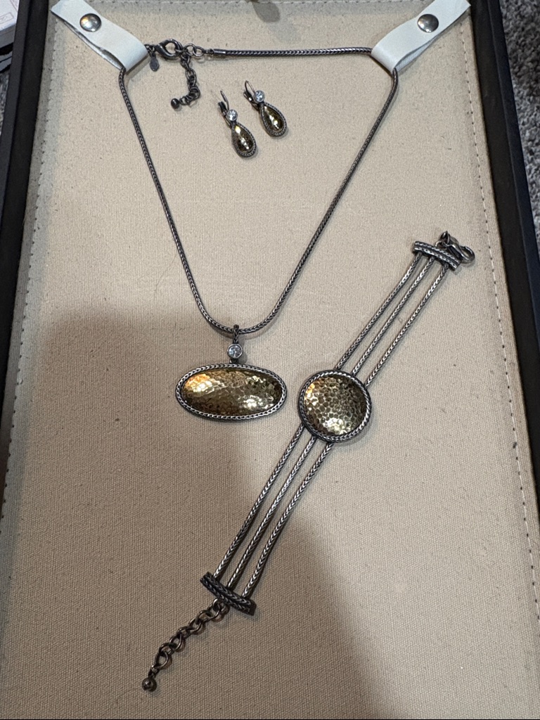 Hammered Gold-Tone Oval Pendant Necklace And Bracelet Set - Gold